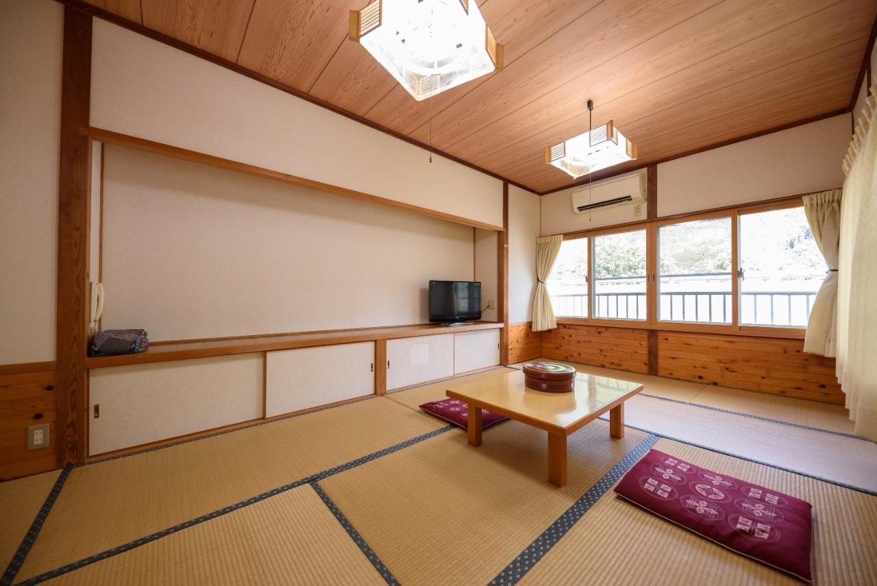 Minshuku Tsutaya Hotel Yufu Eksteriør billede