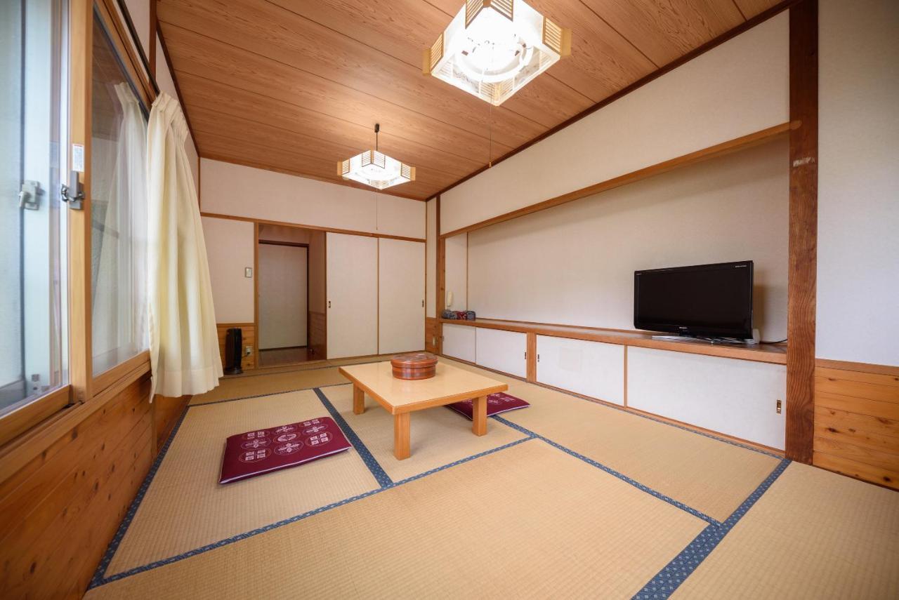 Minshuku Tsutaya Hotel Yufu Eksteriør billede